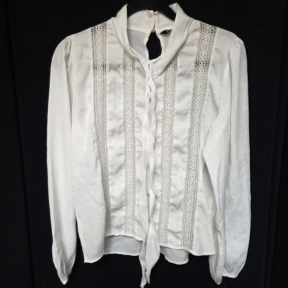 Zara Tops - ZARA White Lace Trim Blouse Medium